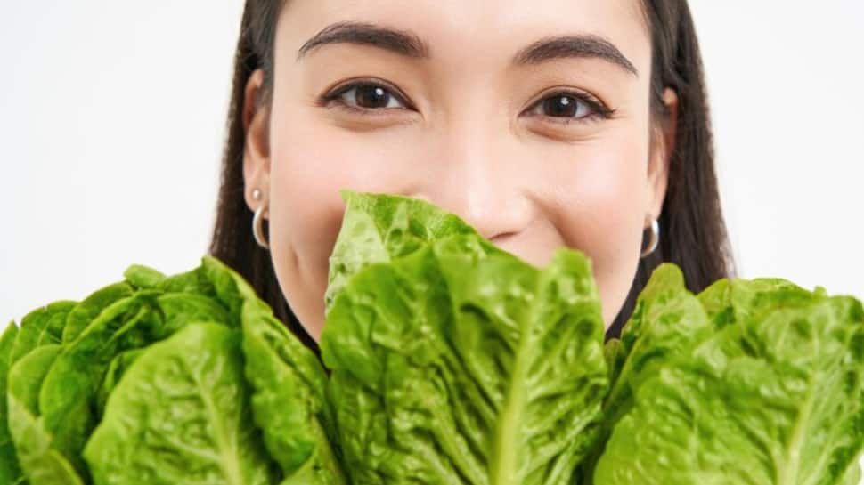 Plant-Based Diet and Eye Health: 6 Green Leafy Vegetables That Are Good for Your Eyes |  health news